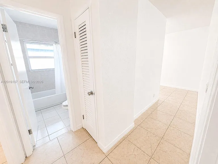 825 S 20th Ave #A — Photo 13