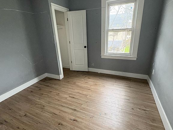 5th image of 11 Cliff Hill Pl #4