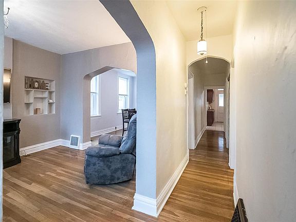 4th image of 3734 French Ave