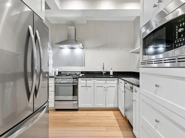 235 East 22nd Street image 3 of 14