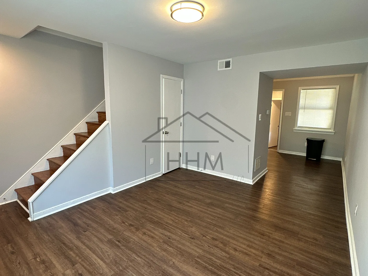 3 bed, 1125 sqft, $1,850 — Photo 2