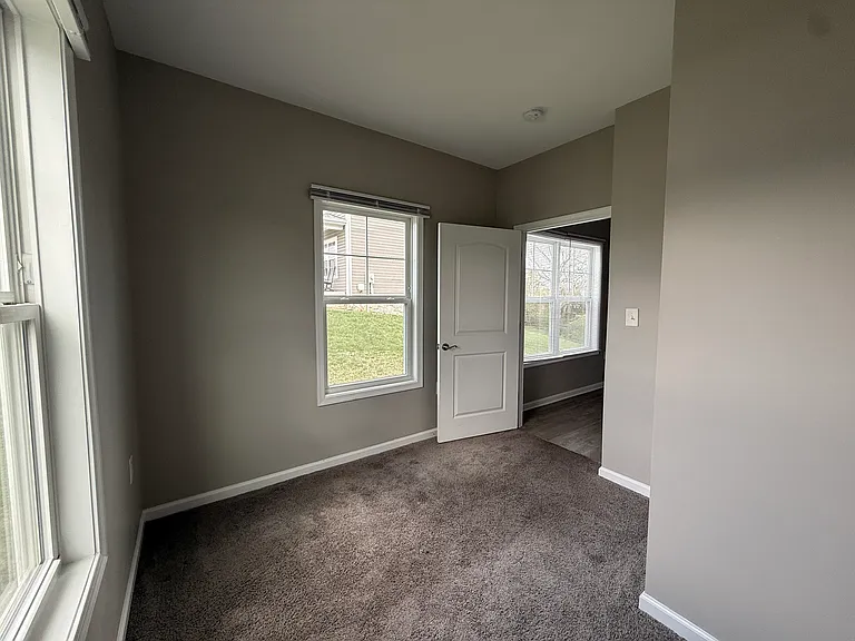 270 Mabdarin Dr — Photo 14