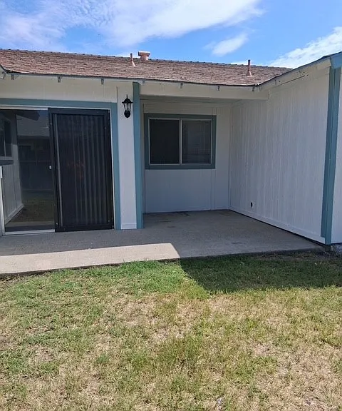 3221 Denver Ave — Photo 23