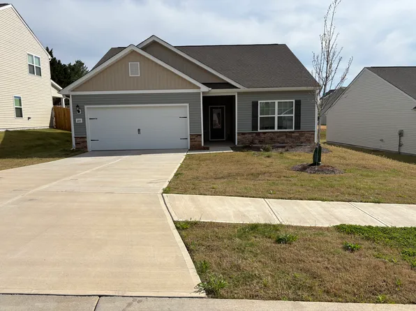 205 Dixieland Ct, King, NC 27021