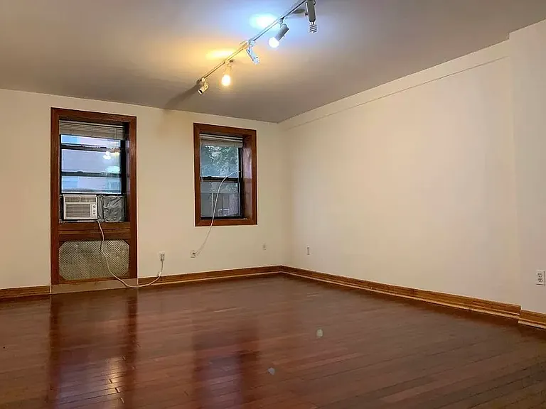 146 E 35th St #2T — Photo 2