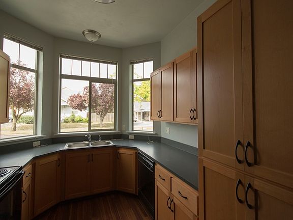 3rd image of 1523 & 1525 Patterson St #1525