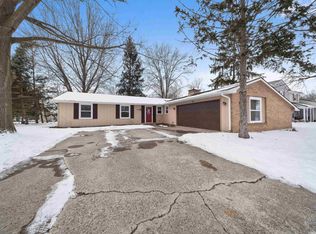 3620 Turf Ln, Fort Wayne, IN 46804