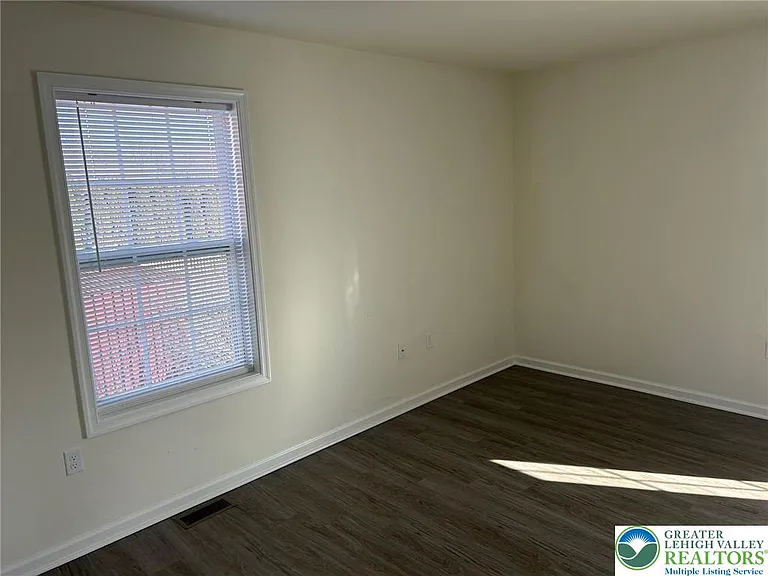 512 Penn St #2 — Photo 20