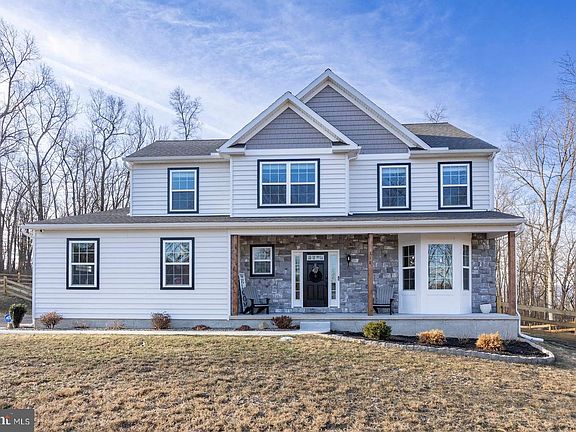 2nd image of 318 Douglass Dr