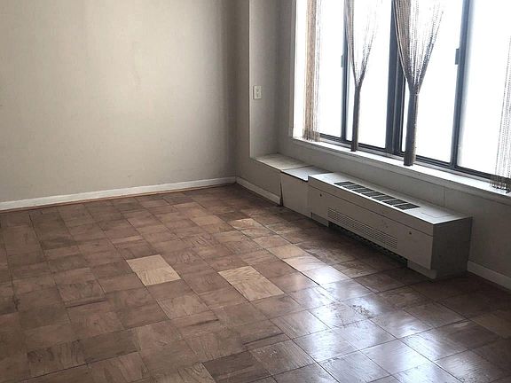 3rd image of 3100 S Manchester St APT 809