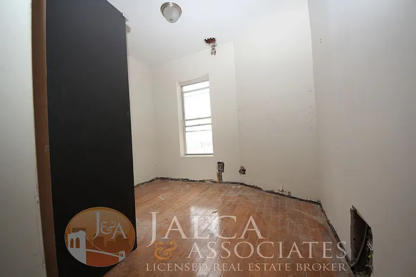 Rented by Jalca & Associates | media 37