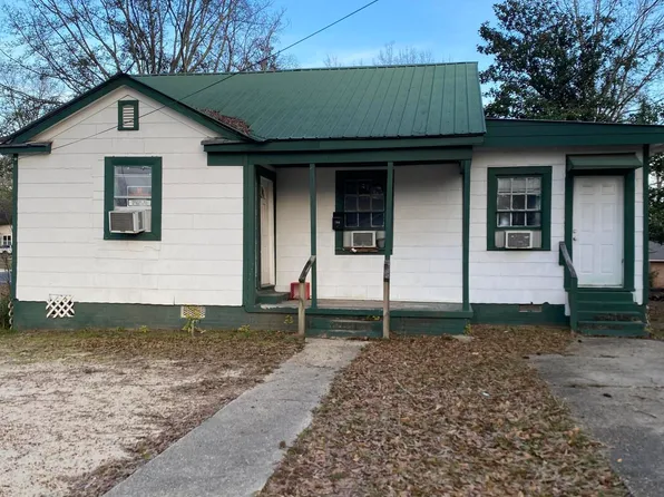 704 Woodland Ct, Hattiesburg, MS 39401