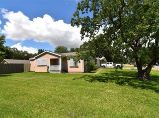 2103 14th Ave N, Texas City, TX 77590
