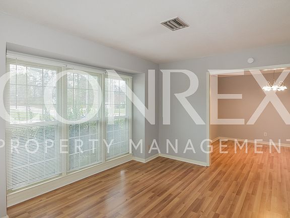 3rd image of 2024 Green Acres Dr