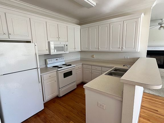 3rd image of 1629 Shamrock Ln