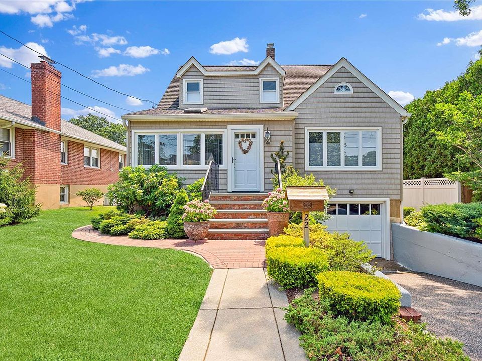 1st image of 22 Bayard Avenue