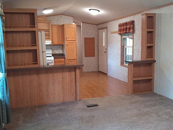 4th image of 7 Sunnyfield Dr
