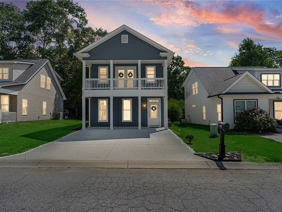 1st image of 111 Crown Ct