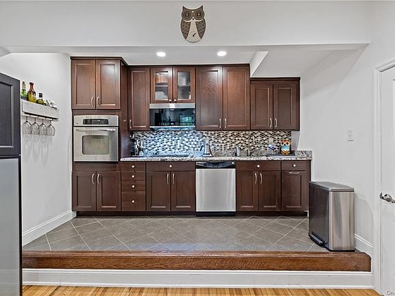 4th image of 673 Pelham Rd APT E16