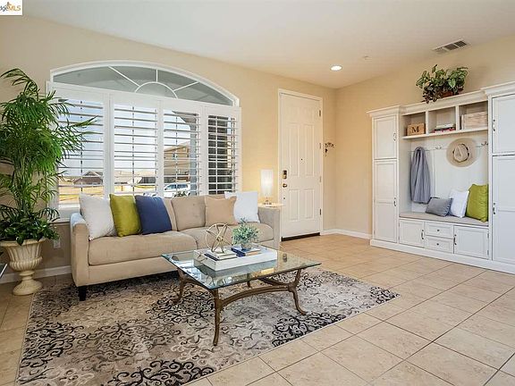 3rd image of 2488 El Tambor Dr