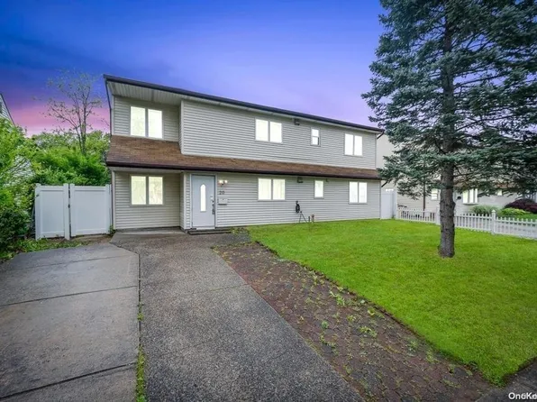 20 August Lane, Hicksville, NY 11801