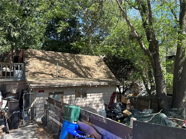 519 Acacia Dr, Crestline, CA 92325