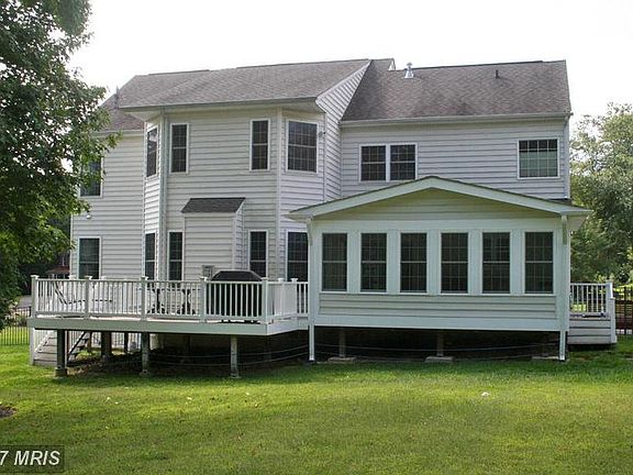 4th image of 8422 Mortonhall Ln