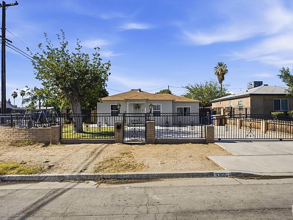 3rd image of 3300 Mesa Dr