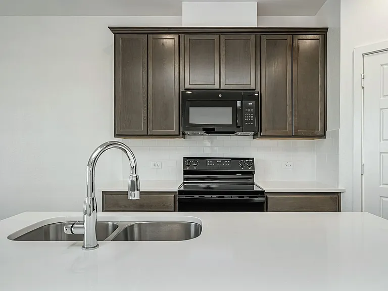 8434 Adelaide Dr — Photo 20