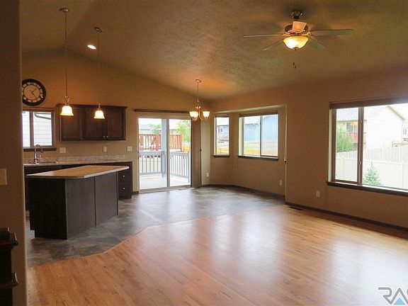5th image of 4012 S Homerun Ave