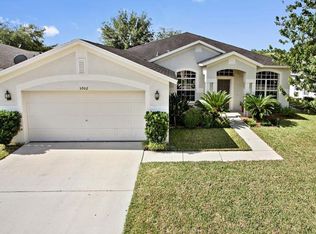 5902 Montford Dr, Zephyrhills, FL 33541