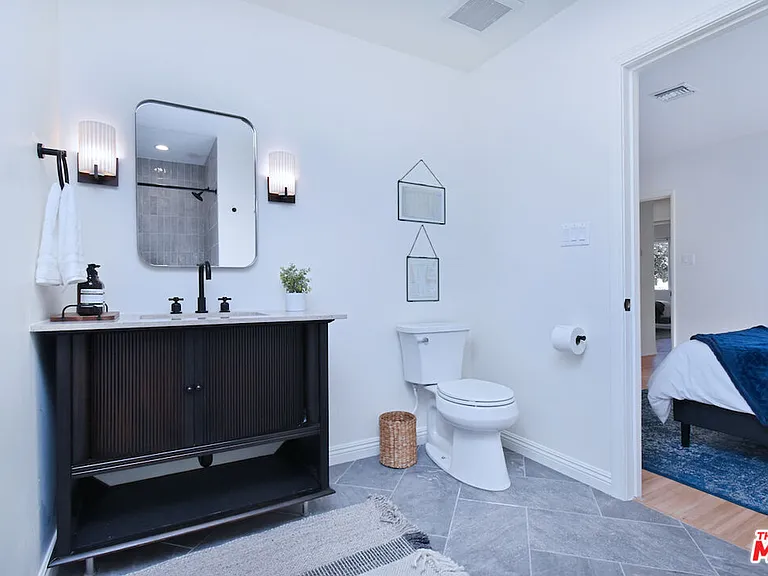 6167 Costello Ave — Photo 34