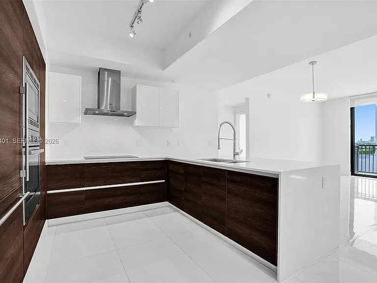 301 Altara Ave #536 — Photo 1