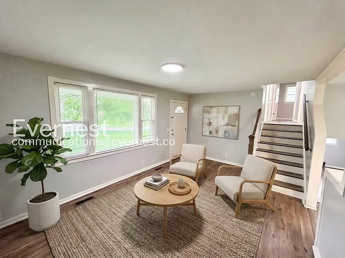 130 Roberta Dr — Photo 5