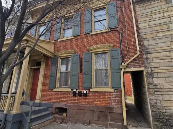 16 E Main St #1R, Macungie, PA 18062