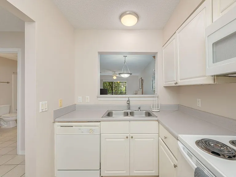 4274 Calinda Ln #127 — Photo 3