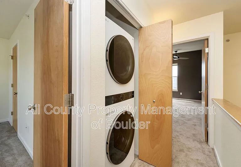 1345 Yellow Pine Ave — Photo 12