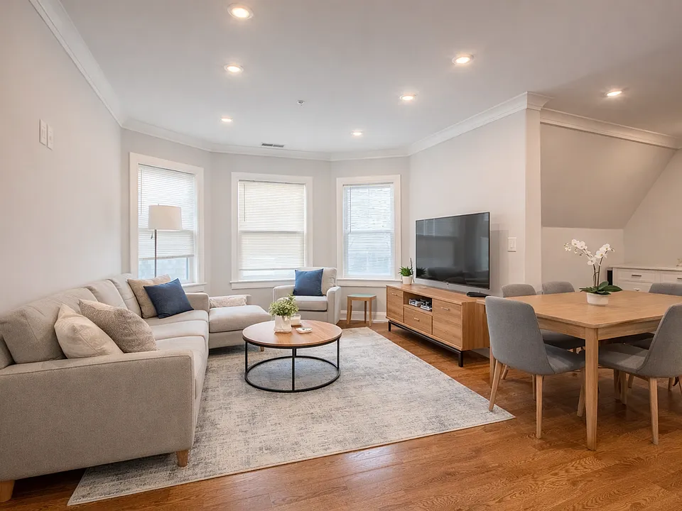 53 Quint Ave #3