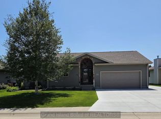 4139 Allen Ave, Grand Island, NE 68803