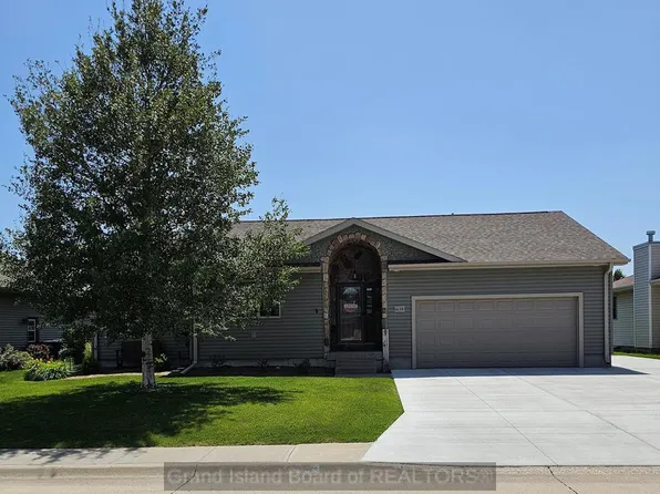 4139 Allen Ave, Grand Island, NE 68803