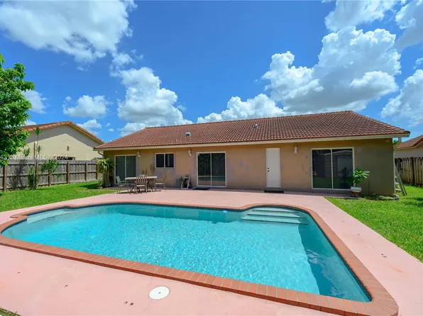 15064 SW 148th Ct, Miami, FL 33196
