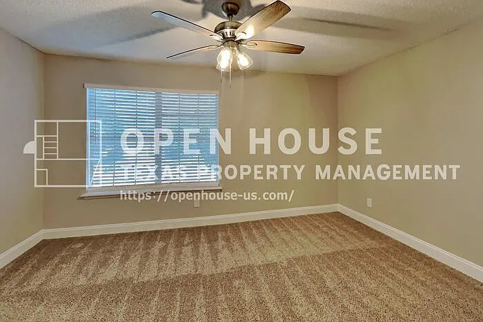 924 Rock Dove Cir — Photo 17