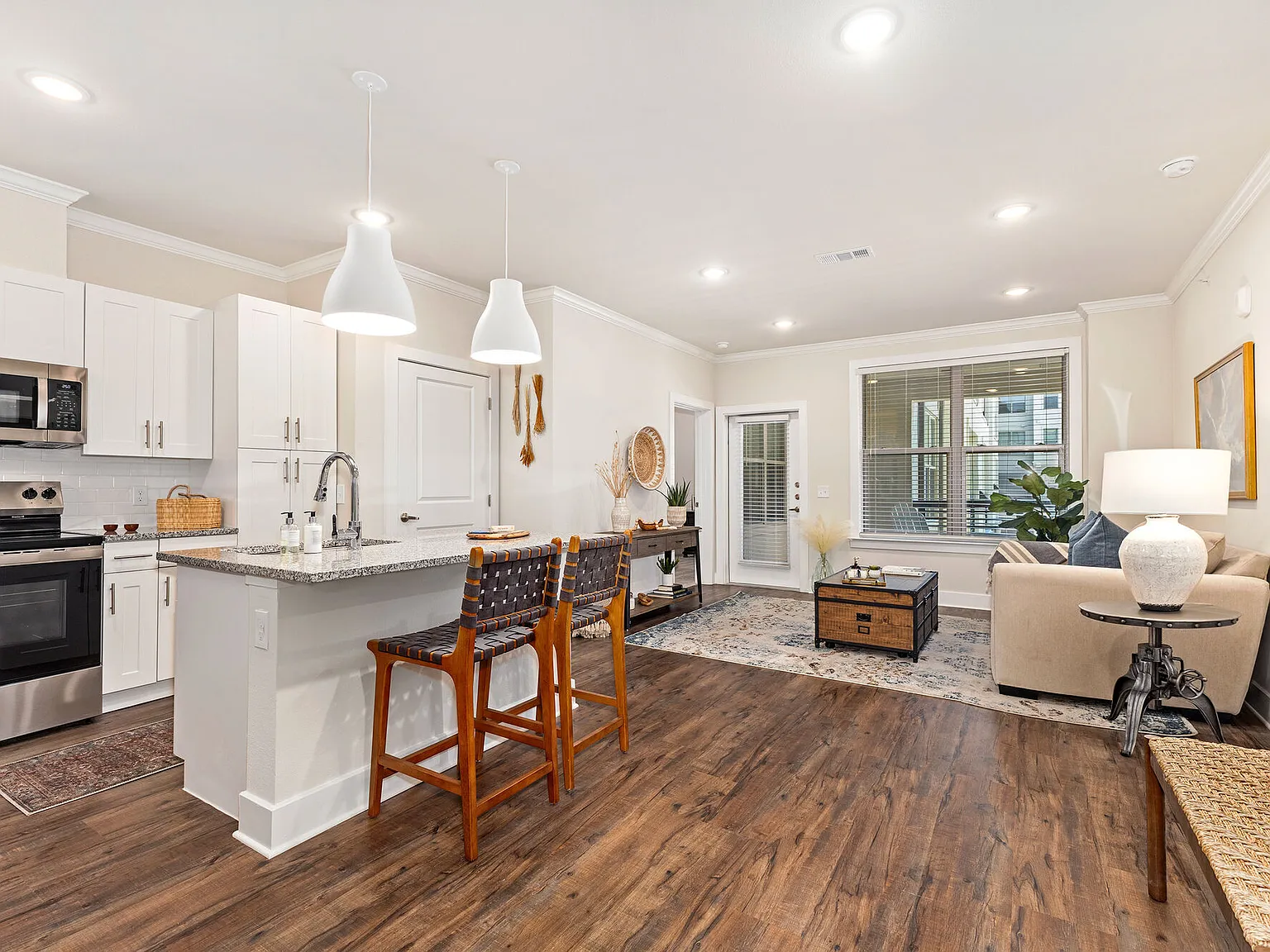 Mariposa Communications Parkway 55+ Apartment Homes — Photo 3