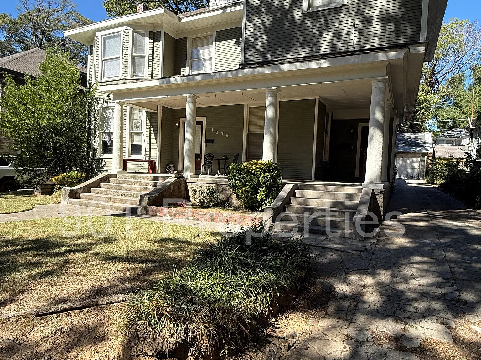 2 bed, 1000 sqft, $1,100 — Photo 2