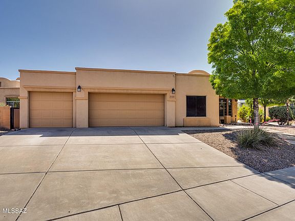 3rd image of 1203 N Golden Palomino Pl