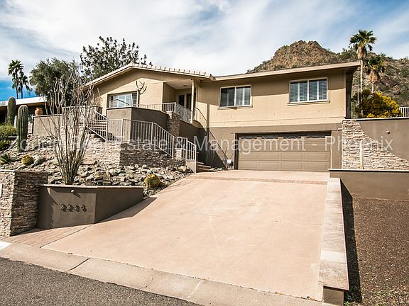2nd image of 2236 E Belmont Ave