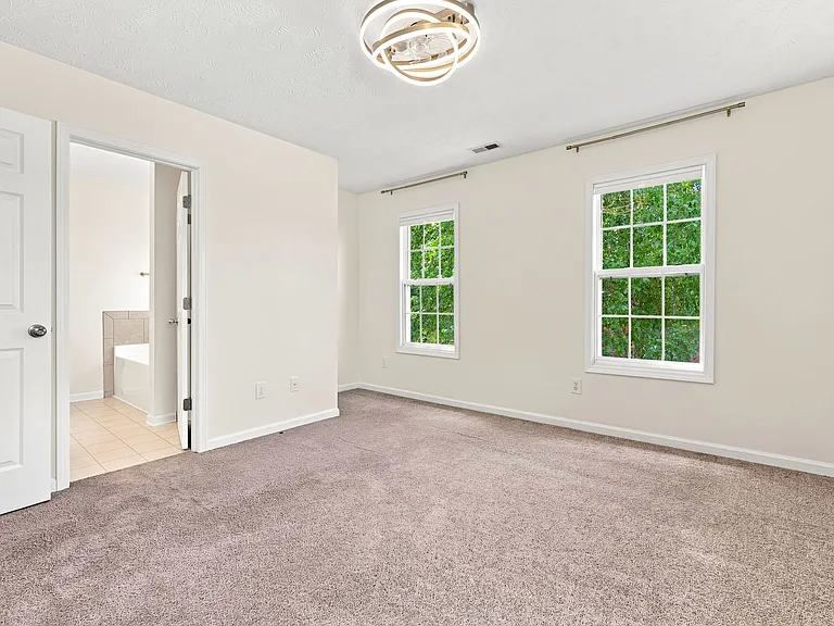 4906 Yorkchester Dr — Photo 29