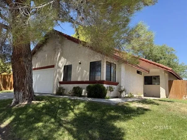 242 Yellowstone Pl, Ridgecrest, CA 93555