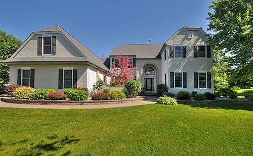 1 Woodland Dr Plainsboro