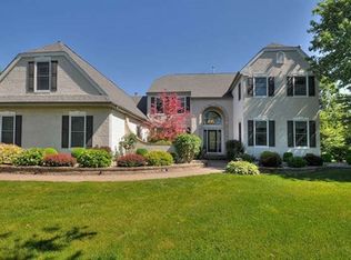 1 Woodland Dr, Cranbury, NJ 08512